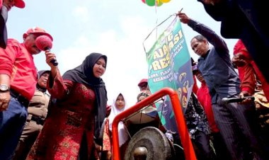 Bupati Masnah Buka KOSN dan FLS2N Tingkat Sekolah Dasar di Sungaigelam