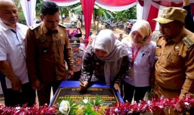 Bupati Masnah Resmikan Posyandu di Kemingking Dalam Tamanrajo