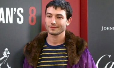 Ezra Miller Cekik Fans Hingga Terjungkal, Begini Kronologinya