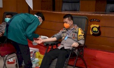 Kapolri Minta Anggota Donorkan Darah: Taati Protokol Kesehatan Jaga Jarak!