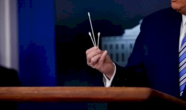 Penasihat Trump Tuding China Simpan Data Corona Demi Keuntungan