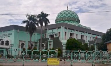 Masjid Agung Nurul Iman Padang Tak Gelar Sholat Tarawih Berjamaah