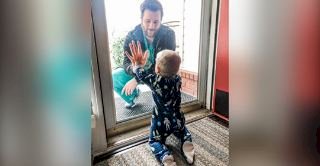 Viral Dokter Ini yang Berjuang Lawan COVID-19, Sempat Mampir Lihat Anak dan Kini Begini Nasibnya