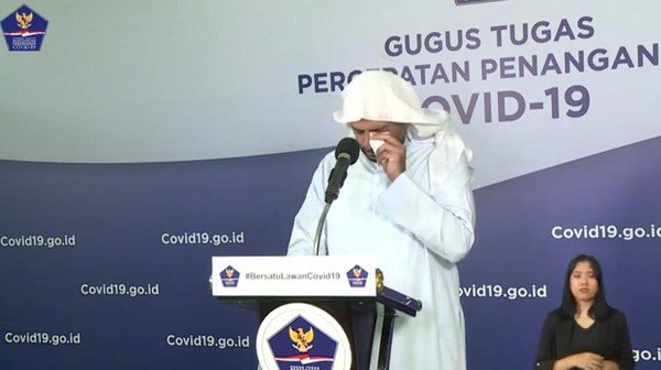 Tolong Dong Jangan Keras Kepala! Syaikh Ali Jaber Saja Menagis Menasehati yang Tidak Taat Aturan Cegah Corona