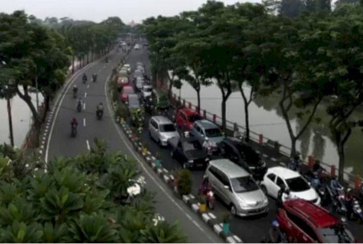 Kantor Tak Liburkan Pegawai saat PSBB Surabaya Kena Sanksi