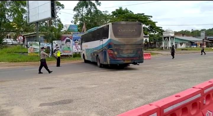 Bawa Pemudik, Bus Asal Riau Disuruh Balik di Muarojambi