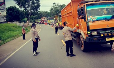 Mulai dari Menumpang Truck Hingga Mobil Ekspedisi, Begini Cerita Pemudik yang Dicegat di Muarojambi