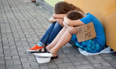 Warga Kelaparan Saat Covid-19, Nekat Makan Darah Sapi