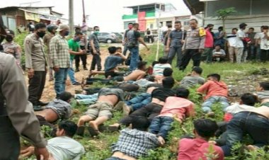 Puluhan Massa dari Lubuklandai Dihadang Polisi Bungo-Jambi, Kapolres: Kita Minta Nyanyi Lagu Indonesia Raya