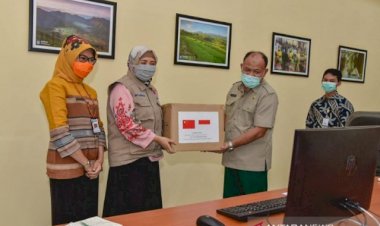 Pemerintah China Sumbangkan 16.120 APD untuk NTB, Wagub: Sangat Membantu
