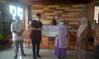 Rahima Salurkan Bantuan untuk Pengrajin UMKM dan Lansia