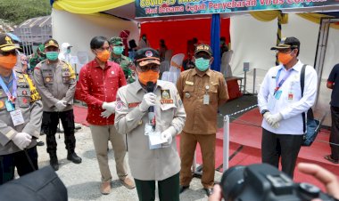 Gubernur, Kapolda, dan Ketua DPRD Tinjau Posko Terpadu Siaga Covid-19 Batas Jambi - Riau