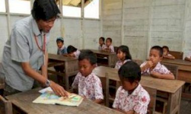 Kisah Supraptiningsih, Guru yang Dipecat Bupati Tulungagung, Dipenjara 10 Bulan, Kini Menang Kasasi di Tingkat MA