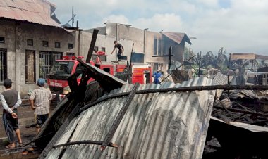 Kebakaran di Sungaibendung Kerinci, 1 Rumah dan 2 Mobil Ludes Terbakar