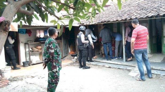 Densus 88 Ringkus Terduga Teroris di Dua Lokasi, Diduga Jaringan Jamaah Islamiyah di Cirebon, ISIS di Mempawah