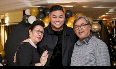 Begini Ungkapan Ivan Gunawan Usai Ayahnya Dimakamkan