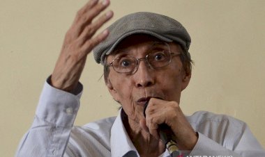 Sastrawan Sapardi Djoko Damono dimakamkan di Giri Tonjong Bogor