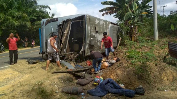 Begini Kronologis Tergulingnya Bus RAPI di KM 46 Bukitbaling Muarojambi