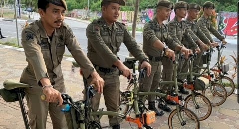 Viral Satpol PP di Makassar Patroli Pakai Brompton? Begini Penjelasannya