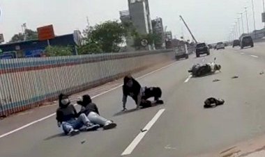 Viral 3 Cewek Cantik Nekat Terobos Tol Jakarta-Cikampek, Terjatuh Usai Senggol SUV