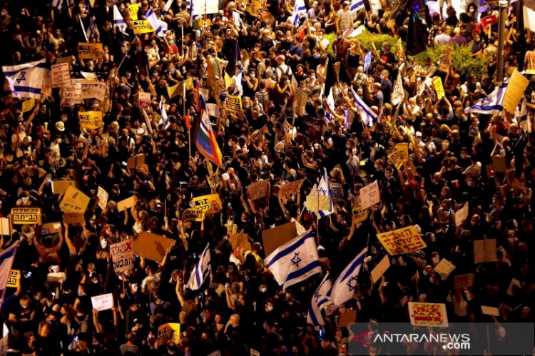 Ribuan Warga Protes Netanyahu Terkait COVID-19, Dugaan Korupsi: Waktumu Habis!