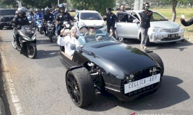 "Membuat" Kerumunan Massa, Bupati Karawang Cantik Ini Ditegur Kemendagri