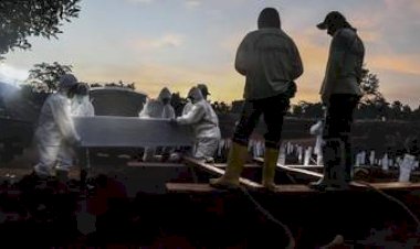 RI Didesak Akui Gagal Atasi Covid Usai Dilockdown Negara Lain