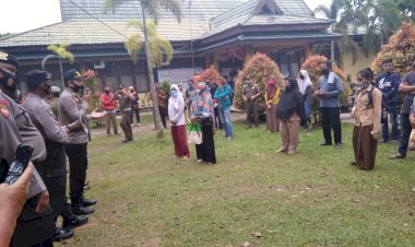 Urus Identitas Kependudukan di Dukcapil Muarojambi, Puluhan Warga Ini Malah Dikumpulkan Polisi