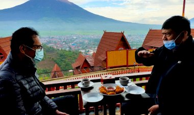 Ngobrol Santai di Kaki Gunung Kerinci, Syafril Utarakan Ini ke Gubernur Sumbar