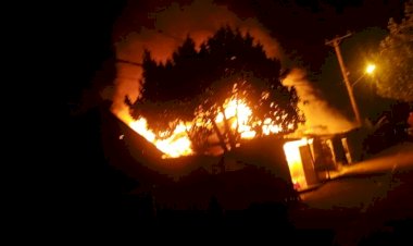 Menyisakan Duka, Satu Unit Bedeng di Muarojambi Ludes Terbakar