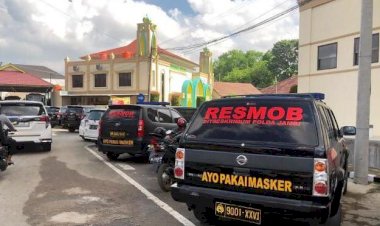 Kampanyekan Protokol Kesehatan, Polda Jambi Pasang Stiker Ayo Pakai Masker di Mobil Dinas
