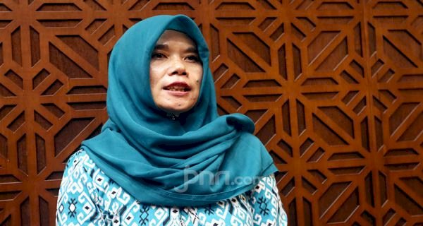 Presiden Teken Perpres Tentang Gaji & Tunjangan PPPK, Honorer K2 Menangis