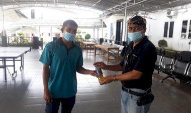 Dapat Kabar Masnah Kena Covid-19, Al Haris Langsung Kirim Ramuan Daun Sungkai