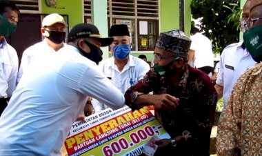 Keliling Dusun, Bupati Bungo Pastikan Bantuan Covid-19 Tersalurkan