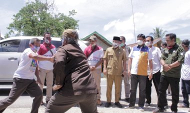 Bertandang Ke Sarolangun, Syafril Nursal, Disambut Atraksi Pencak Silat