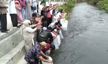 Tebar Benih Ikan, Syafril Nursal Berharap Bisa Bermanfaat Bagi Masyarakat