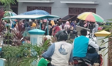 Pelaku UMKM Berdesakan Daftar Bantuan Terdampak Covid-19, Kadis: Kami Ingatkan Jaga Jarak