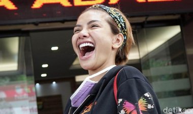 Viral Pemuda Berseragam Polisi Jelaskan Berikan Perlindungan Nikita Mirzani