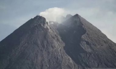 Suara Guguran Terdengar Tujuh Kali dari Gunung Merapi