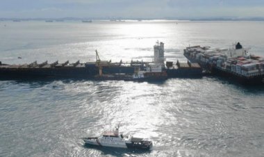 Kapal Rute Singapura-Jakarta Kandas di Perairan Batam