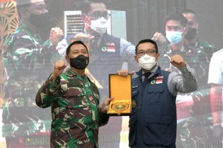 Ridwan Kamil Minta anggota TNI jadi relawan penyuntik vaksin COVID-19