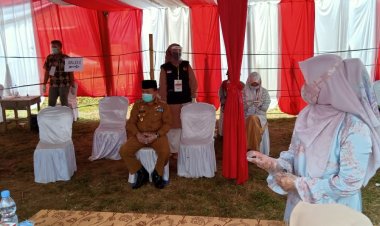 Didampingi Istri, Al Haris Mencoblos di TPS 36 Pematangkandis