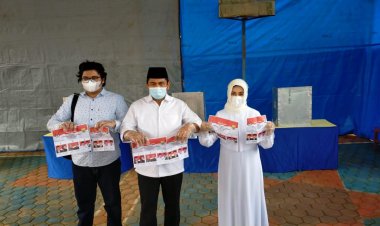 Cabup Mashuri, Istri dan Anak Nyoblos di TPS 5 Bungo Timur