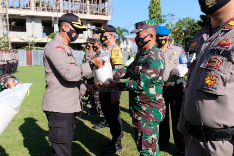 Polisi Berbagi, Saat Pandemi Covid-19 Polres Bungo Salurkan Beras Bantuan untuk Masyarakat