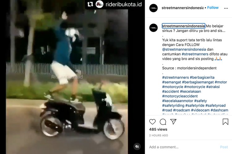 Bikin Ngilu! Video Pemuda Atraksi di Atas Motor Berujung....