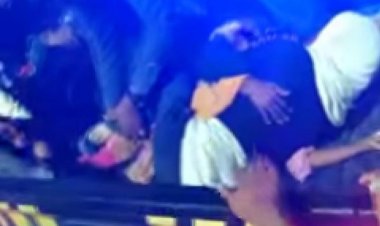 VIRAL! Pria dan Wanita Bercumbu Tak Bisa Dilepas, Begini Faktanya....