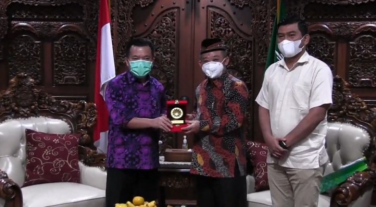 Gubernur Jambi Terpilih Dr Al Haris Bersama Rocky Candra Silaturahmi ke PP Muhammadiyah