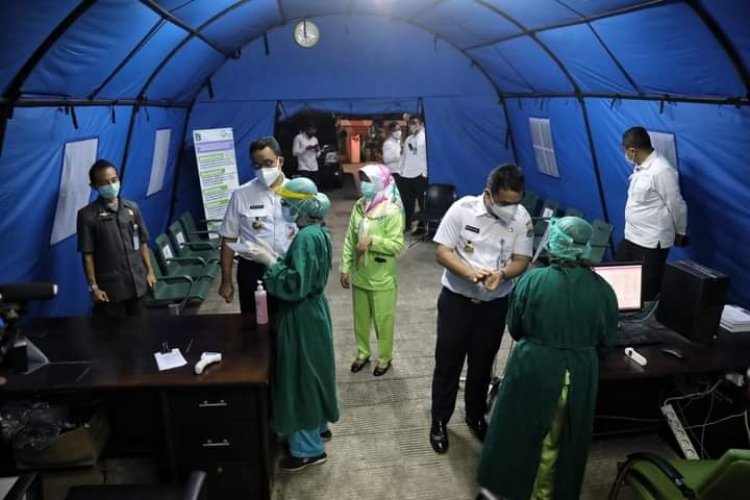 Pantau RSUD Kebayoran Lama, Anies: Nakes Pahlawan Penjaga Jakarta...