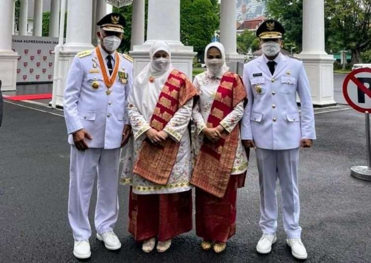 Dibawah Sumpah, Mahyeldi-Audy Resmi Jadi Gubernur dan Wagub Sumbar