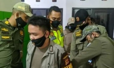 Gara-gara Perut Buncit, Polisi Gadungan Ini Apes Diringkus Dua Prajurit TNI Saat Mau Menilang